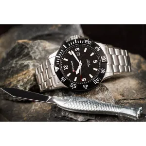 Мъжки часовник Wenger 01.0641.131